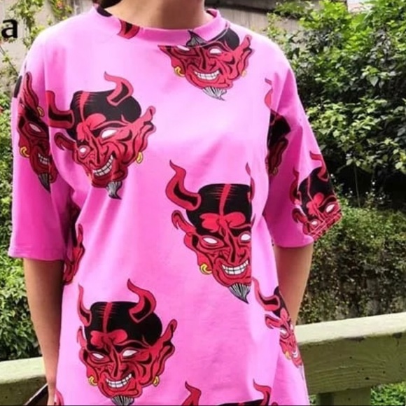 Tops - OVERSIZED DEVIL TEE